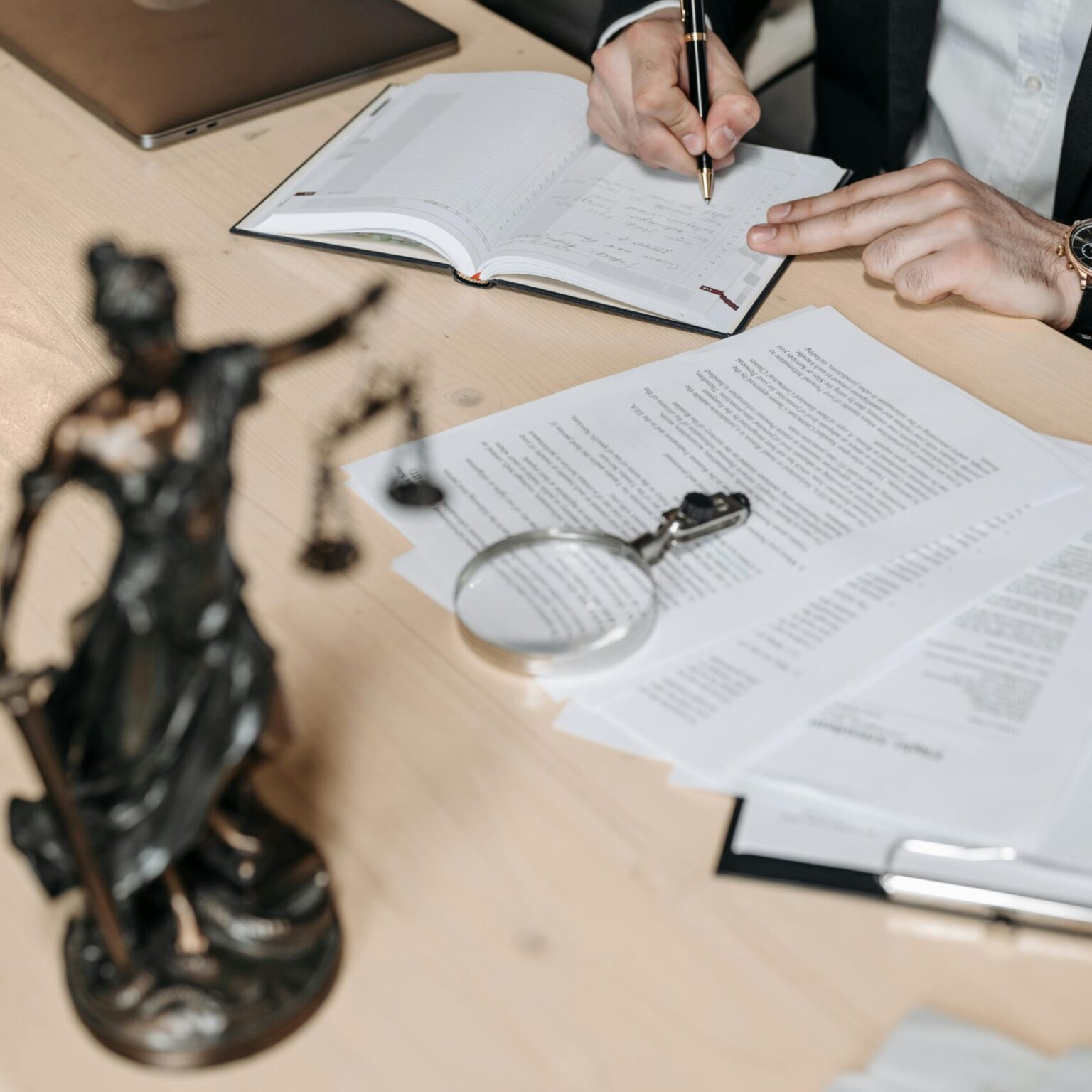 die ombuddstelle für privatversicherungen und suva